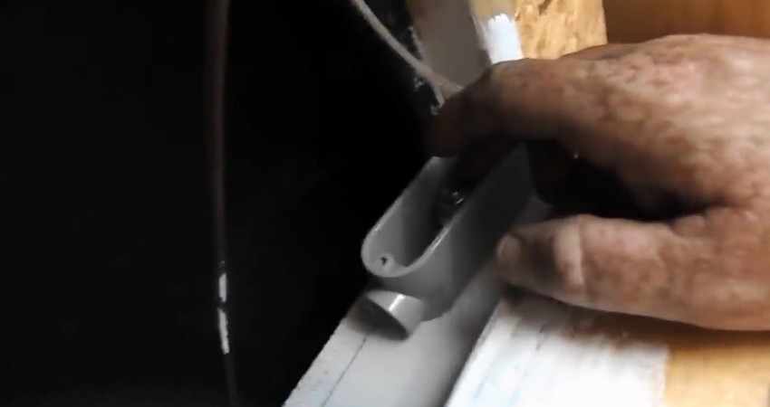 Building a Custom Battery Box for My Tiny Home: Stability and Ventilation Solutions